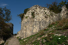 Абхазия. Новый Афон. Крепость Анакопия.  У входных ворот