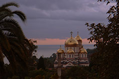 Абхазия. Новоафонский мужской монастырь Святого Апостола Симона Кананита на закате